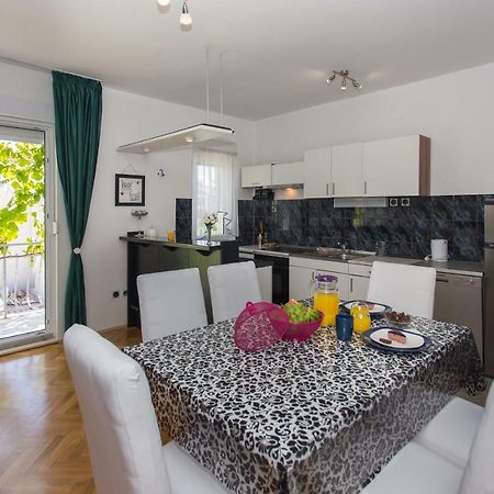 Apartment Mate Kaštela Exteriör bild